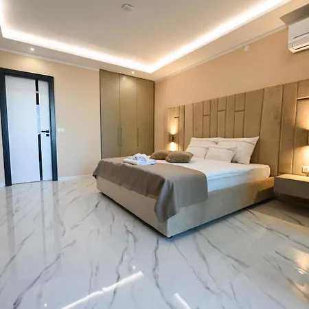 Luxury Zlatko *